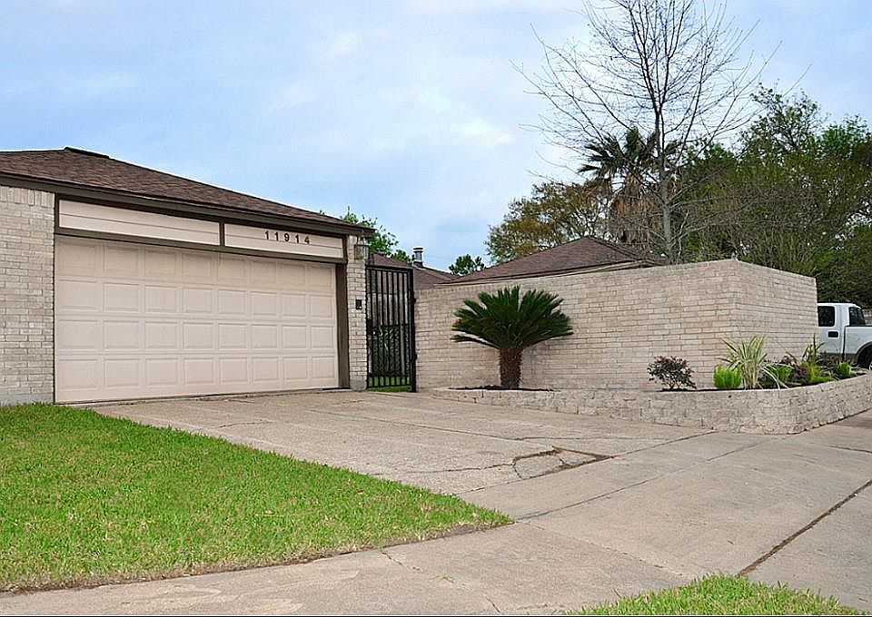 1st image of 11914 N Youngwood Ln