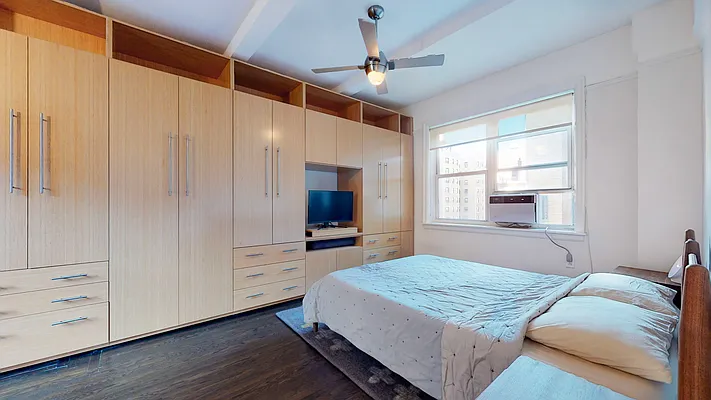 Sold by Digs Realty Group | media 13