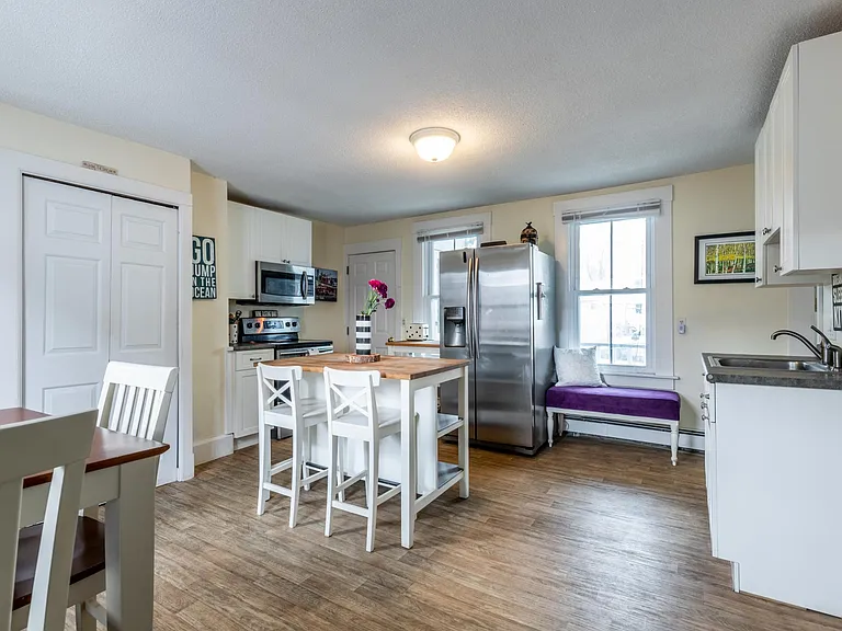 439 Islington St #1 — Photo 2