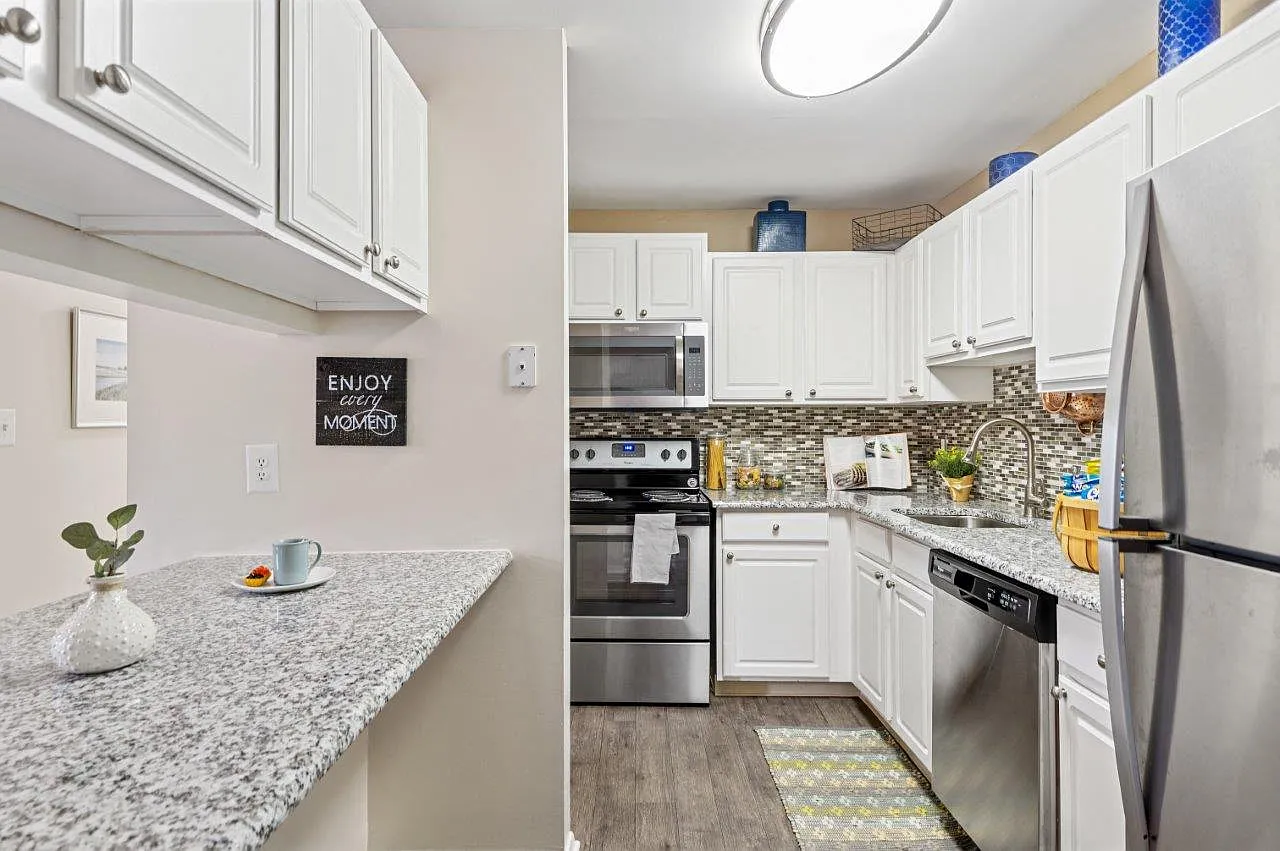 Silver Spring Station Apartment Homes — Photo 3