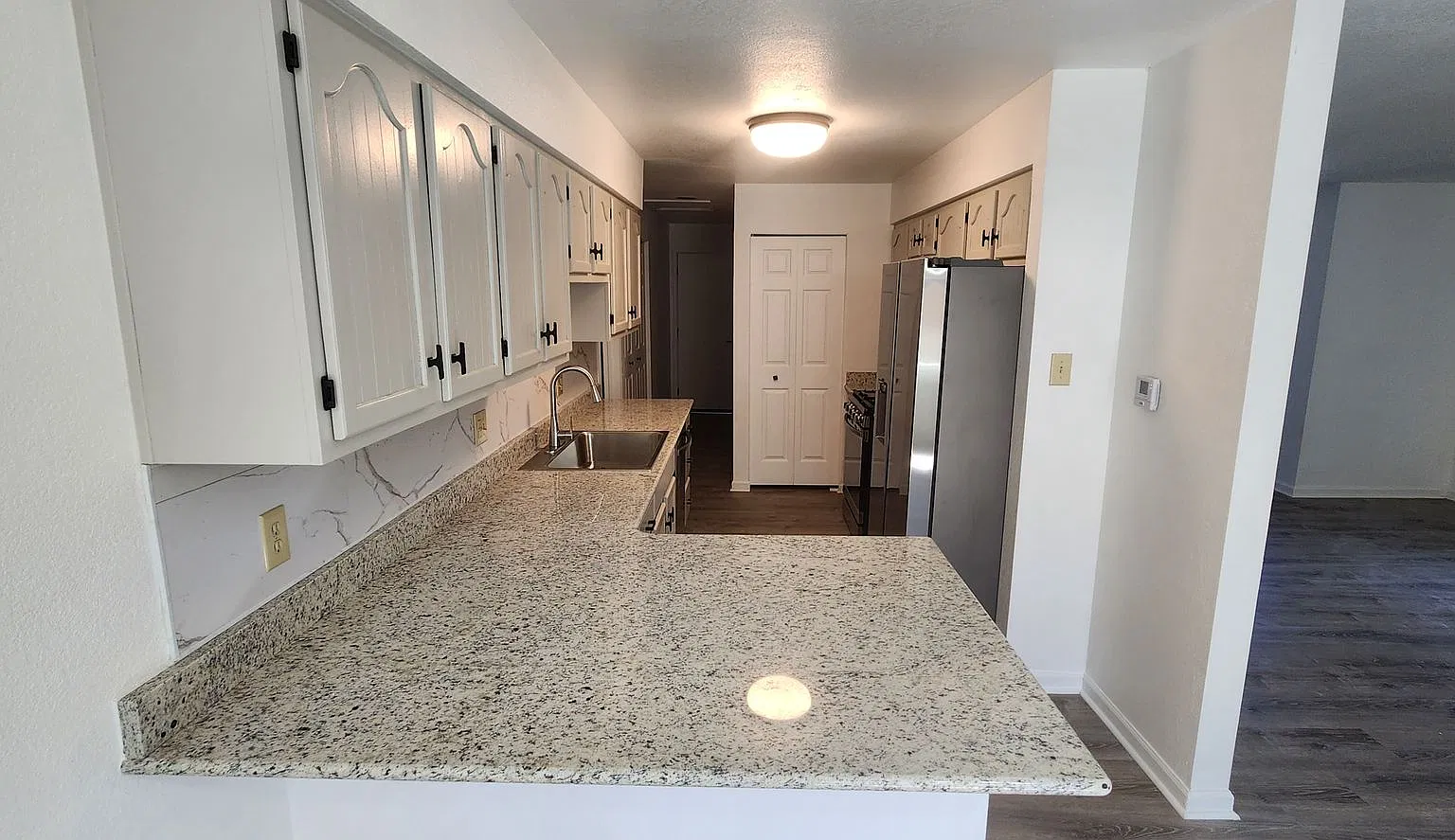 Move In Special 1/2 Off First Full Months Rent. All Prospective Tenants Must Submit A $58 Non-Ref... — Photo 4