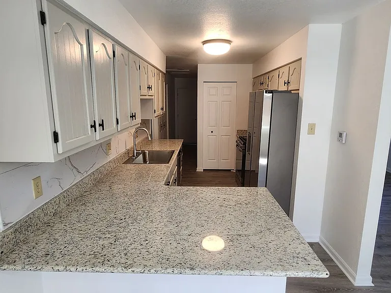 148 Douglas Ln — Photo 4