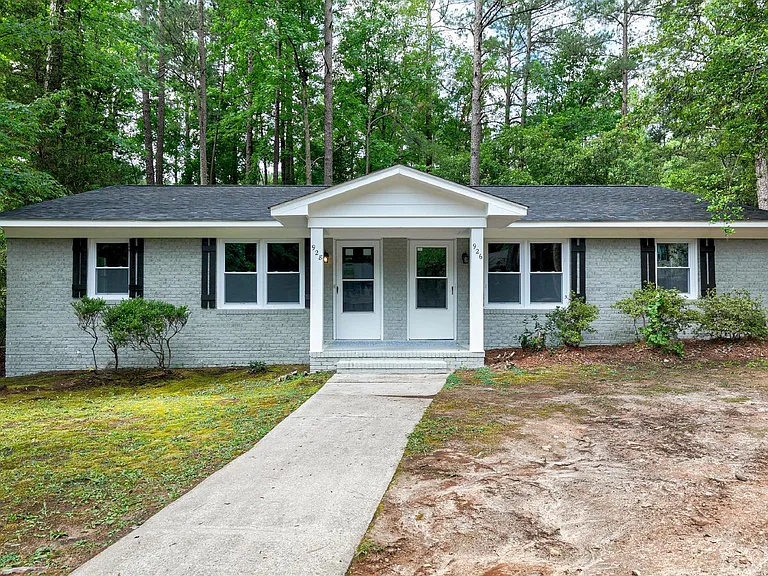 928 Jason Ct — Photo 3