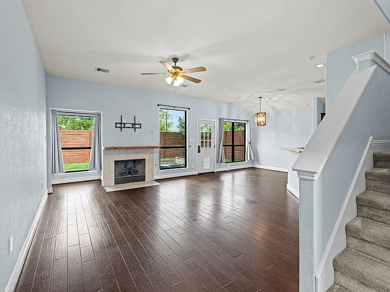 5102 Hardy St — Photo 6