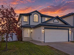 2 Heatherglen Dr, Spruce Grove, AB T7X 4L2