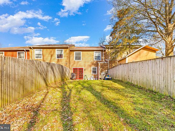 3rd image of 1523 Winterberry Dr