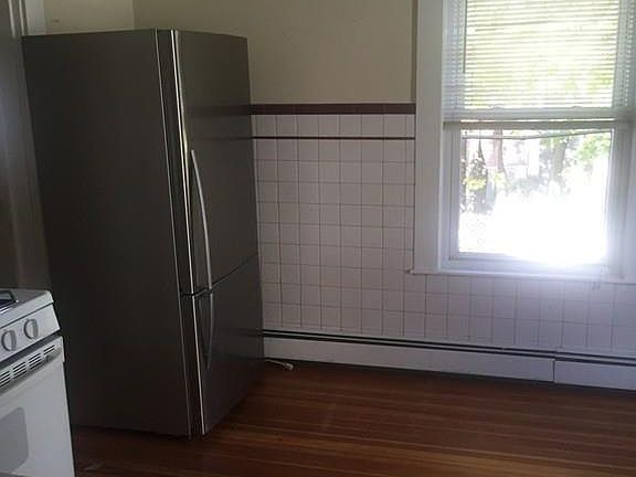 3rd image of 23 Kensington Park #2