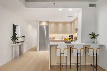 175 Spencer Street, #1D