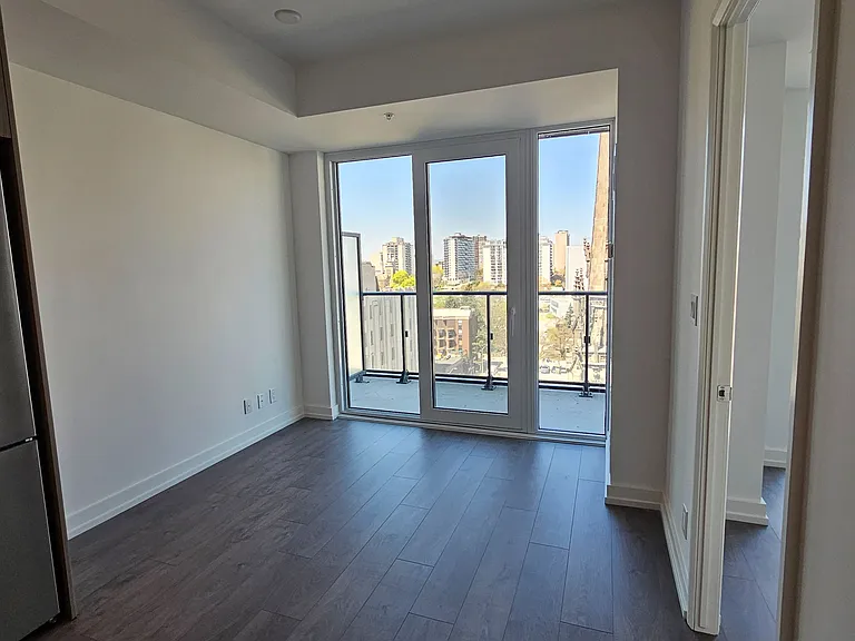 75 James St S #1101 — Photo 14