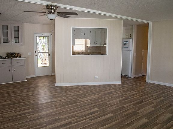 2nd image of 4155 Royal Manor Blvd