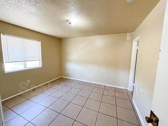 3rd image of 15534 Dwyer Blvd #1