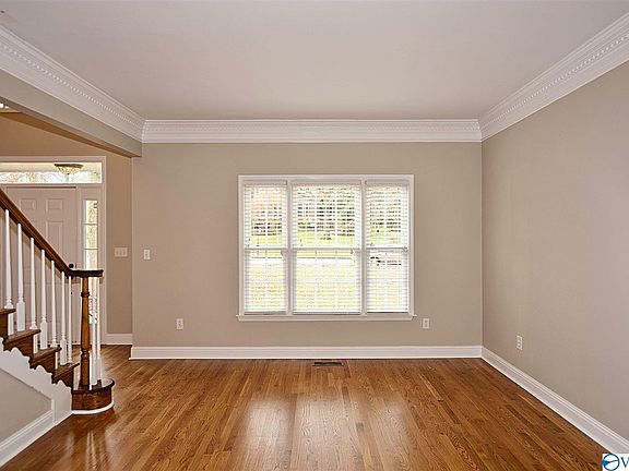 5th image of 2724 Tammerack Ln SE