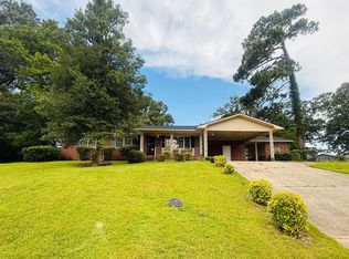5325 Trampas Ct, Fayetteville, NC 28303