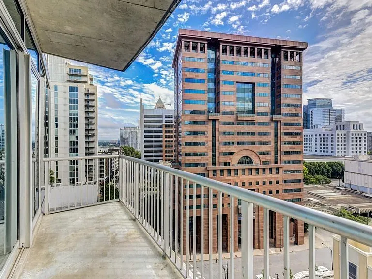 950 W Peachtree St NW #1504 — Photo 18