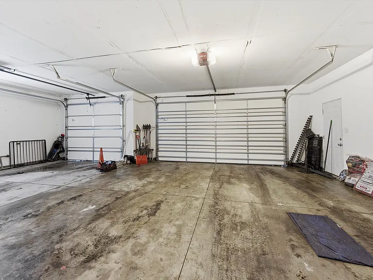 701 E Beaver St — Photo 22