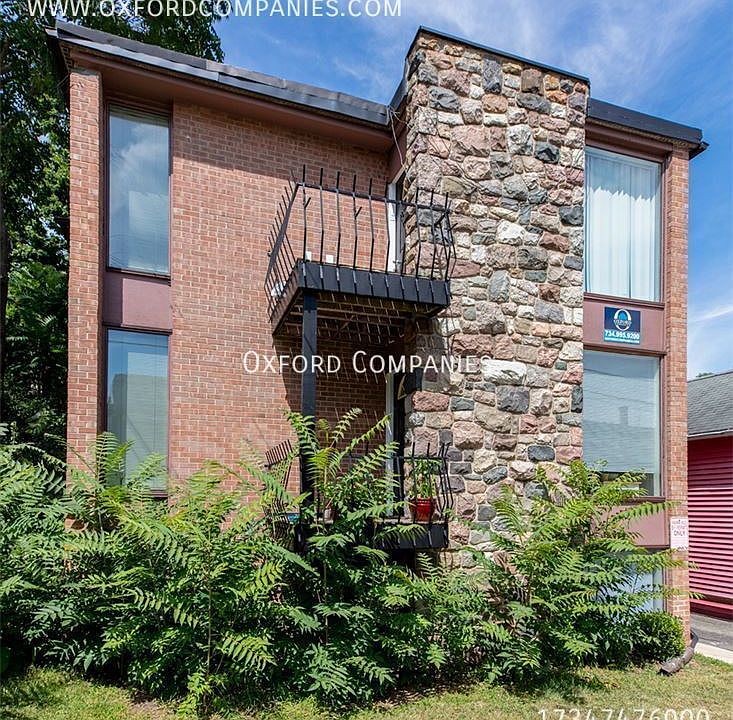 1st image of 927 E Ann St APT 3