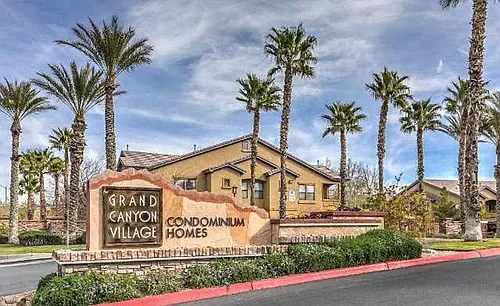 8250 N Grand Canyon Dr Photo 1