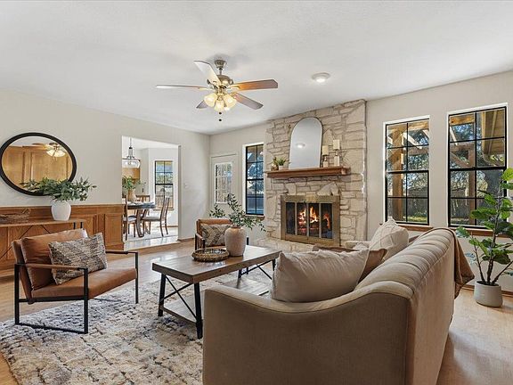 3rd image of 2601 Double Tree St