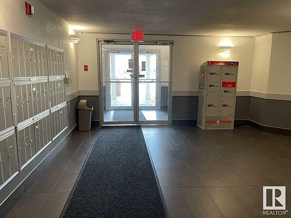 3rd image of 2520 50th St NW #123