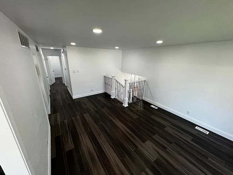 513 Ranch Dr — Photo 16