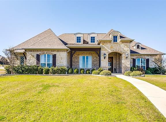 2nd image of 229 Bearclaw Cir