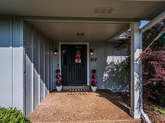 4th image of 817 Rockwood Dr