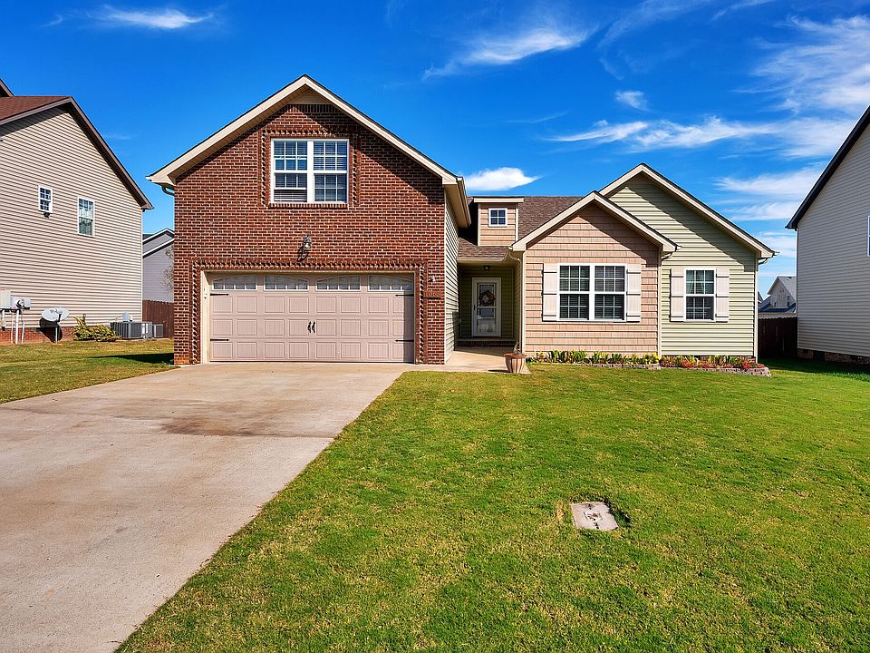 1st image of 1065 Castlerock Dr