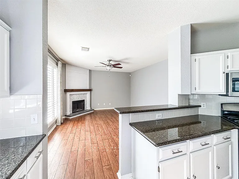 1745 Dapplegrey Ln — Photo 10