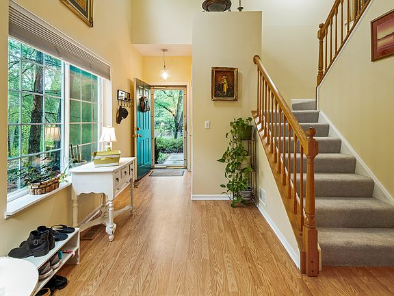 2nd image of 106 Southwicke Dr