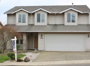 249 SW Namitz Ct, Dundee, OR 97115