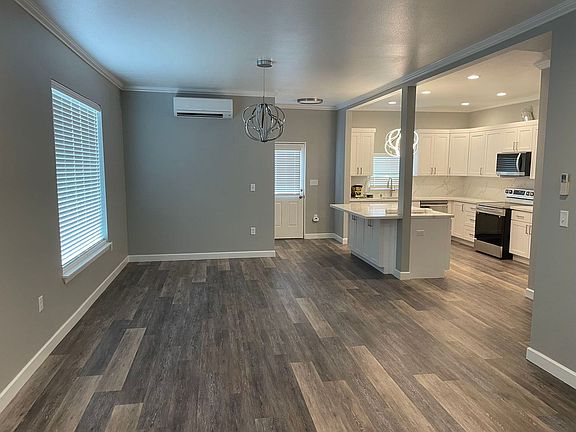 2nd image of 924 34th Ave #B