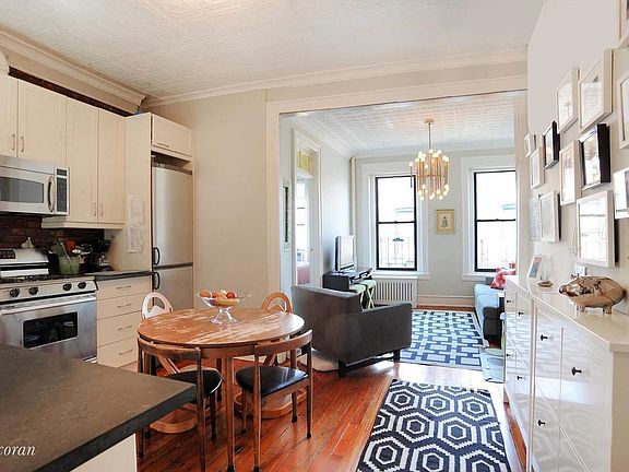 4th image of 131 Thompson St APT 6C