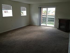 4th image of 917 SE 9th Dr APT 208