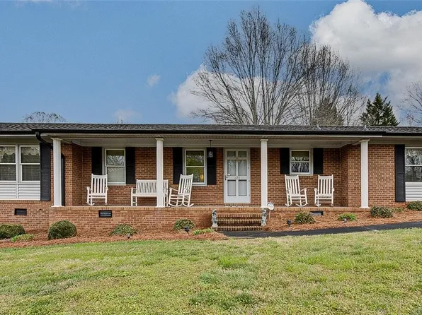 411 Kimrey St, Ramseur, NC 27316