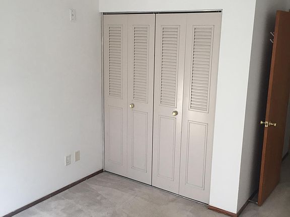 5th image of 2710 Dale St N APT 110