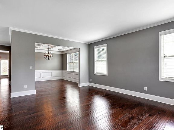 4th image of 157 Carolina Oaks Dr