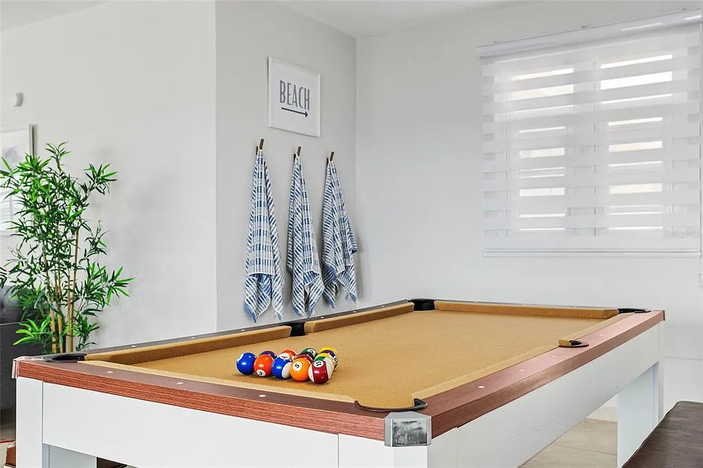 3 bed, 3.0 bath, 2751 sqft, $6,000 — Photo 4