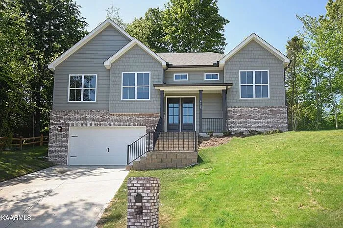 8135 Vassar Ln