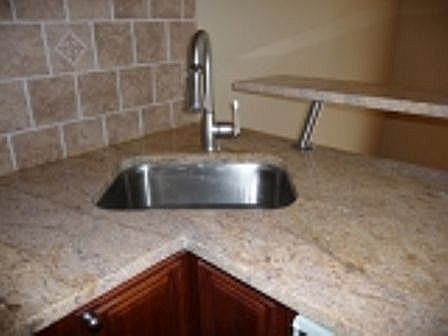 Corner sink
