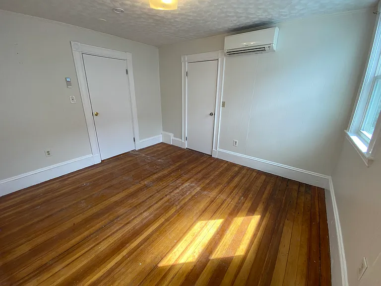 14 Magnolia Sq #3 — Photo 8