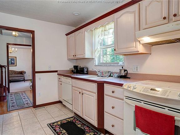 4th image of 5252 Kanawha Blvd E