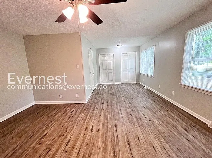 400 Wilcrest Dr — Photo 14