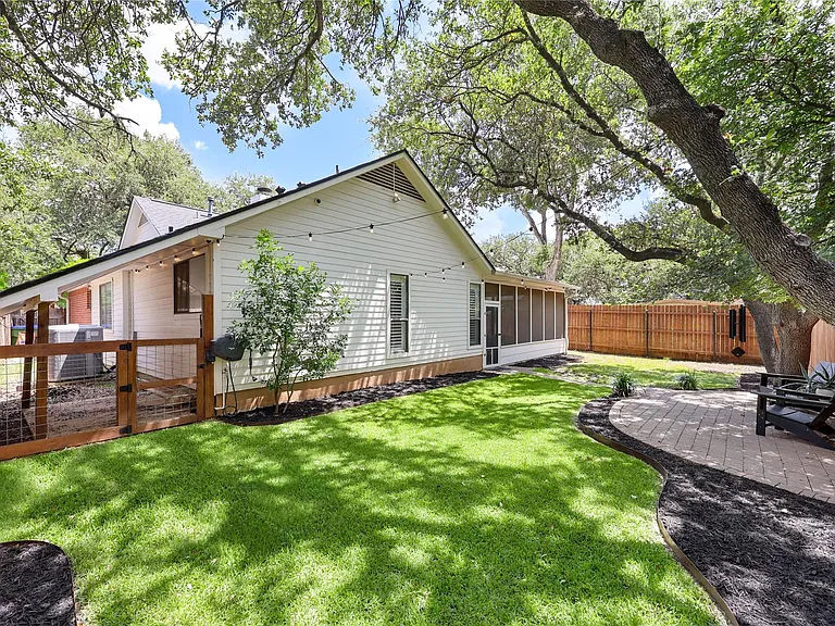 3205 Festus Dr — Photo 29