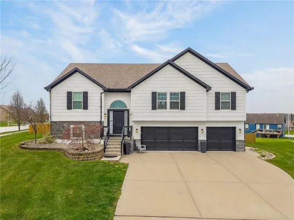 8911 NE 117th Ter, Kansas City, MO 64157