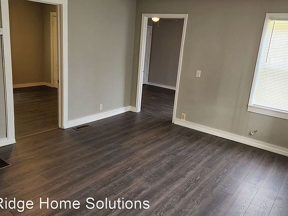 2nd image of 1165 Marguerite St