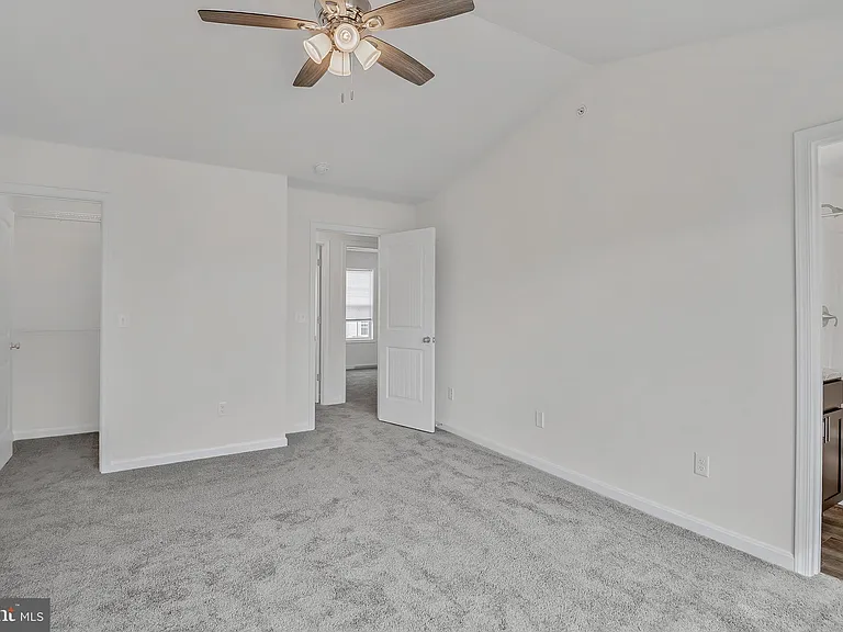 2607 Maplewood Cir — Photo 17