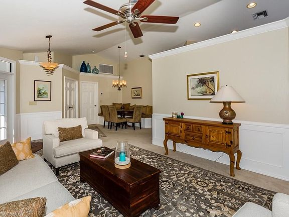 3rd image of 3165 Carriage Cir