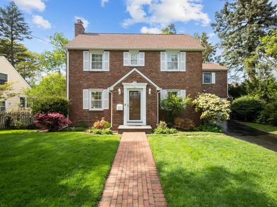 19 Donald Street, East Williston, NY, 11596