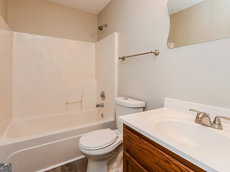 188 Carthage Blvd — Photo 10