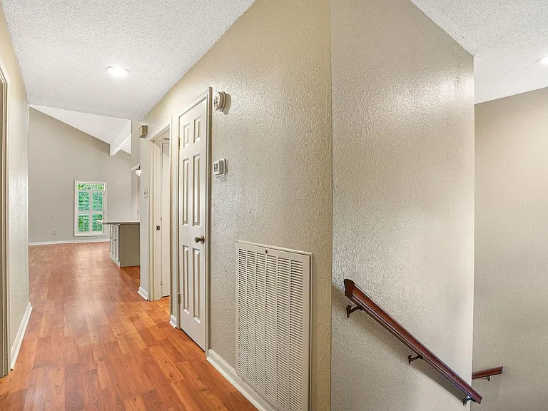 9 Lake View Mnr — Photo 12